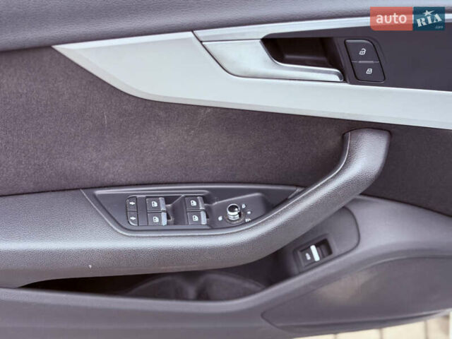 Белый Ауди А4, объемом двигателя 1.97 л и пробегом 92 тыс. км за 24000 $, фото 9 на Automoto.ua