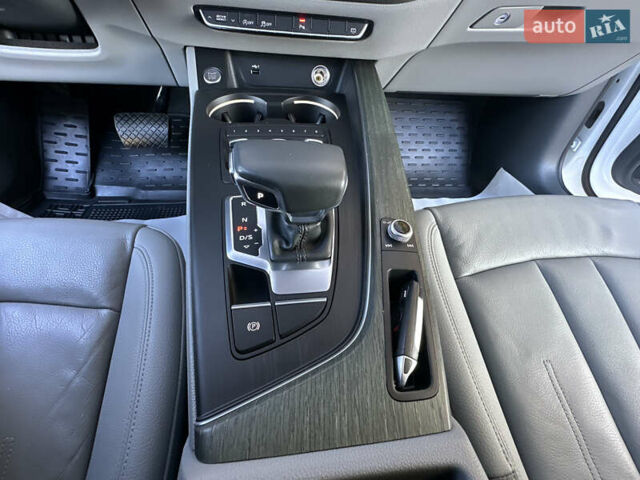 Белый Ауди А4, объемом двигателя 2 л и пробегом 122 тыс. км за 18650 $, фото 72 на Automoto.ua
