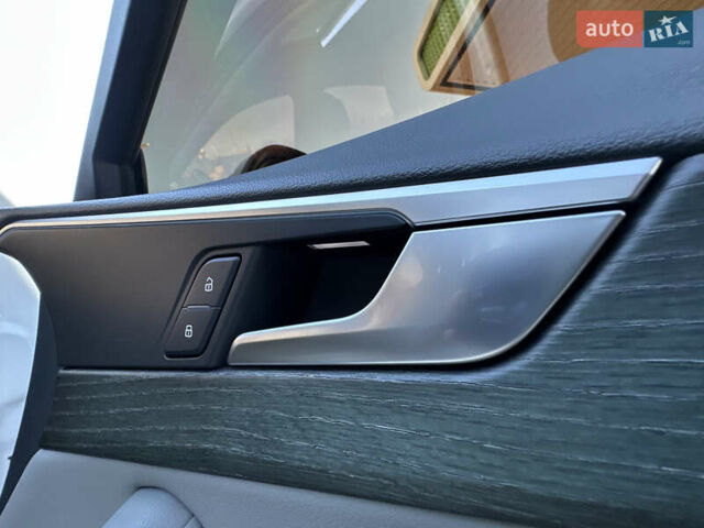 Белый Ауди А4, объемом двигателя 2 л и пробегом 122 тыс. км за 18650 $, фото 100 на Automoto.ua