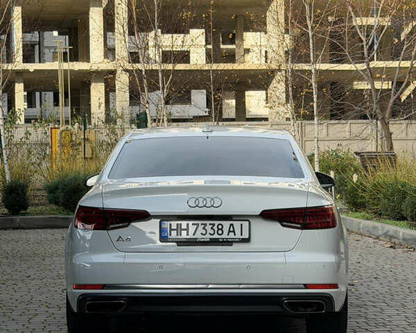 Білий Ауді А4, об'ємом двигуна 2 л та пробігом 102 тис. км за 21800 $, фото 5 на Automoto.ua