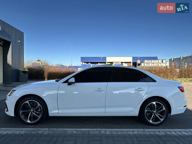 Белый Ауди А4, объемом двигателя 2 л и пробегом 122 тыс. км за 18650 $, фото 18 на Automoto.ua