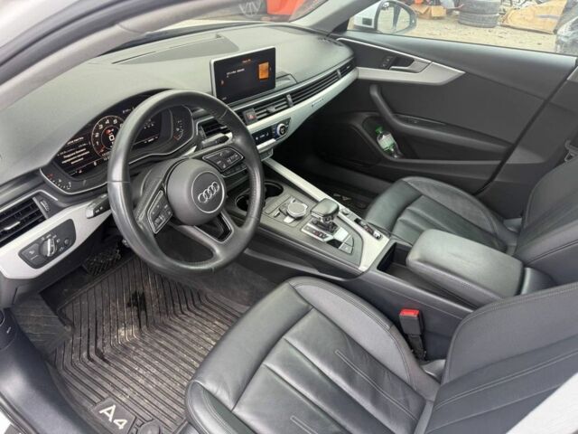 Белый Ауди А4, объемом двигателя 2 л и пробегом 120 тыс. км за 20500 $, фото 4 на Automoto.ua