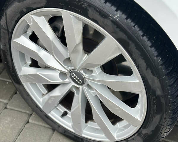 Белый Ауди А4, объемом двигателя 1.98 л и пробегом 127 тыс. км за 20900 $, фото 15 на Automoto.ua