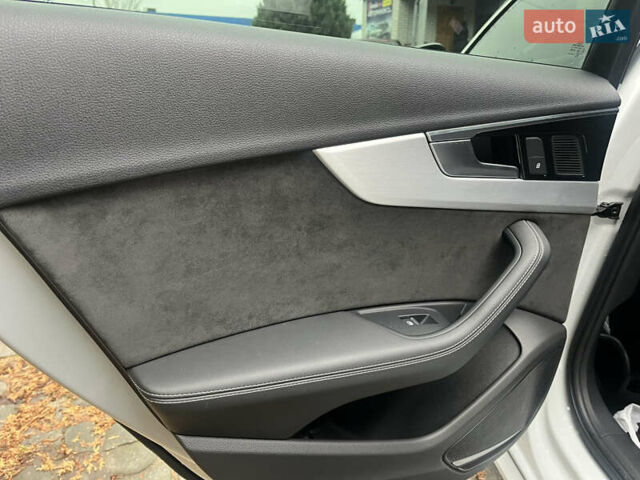 Белый Ауди А4, объемом двигателя 1.98 л и пробегом 42 тыс. км за 29000 $, фото 28 на Automoto.ua