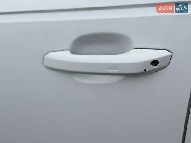 Белый Ауди А4, объемом двигателя 1.97 л и пробегом 92 тыс. км за 24000 $, фото 34 на Automoto.ua