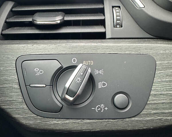 Ауді А4 2019 у Буче на Automoto.ua Білий Ауді А4, об'ємом двигуна 1.98 л та пробігом 85 тис. км за 18700 $, фото 41 на Automoto.ua