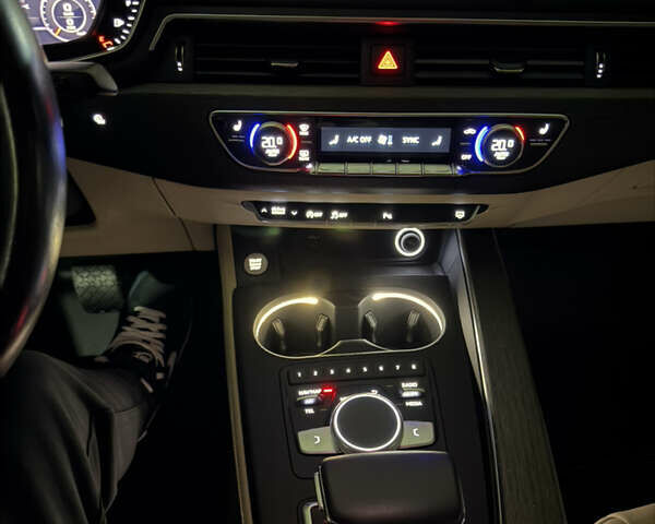 Білий Ауді А4, об'ємом двигуна 2 л та пробігом 102 тис. км за 21800 $, фото 31 на Automoto.ua