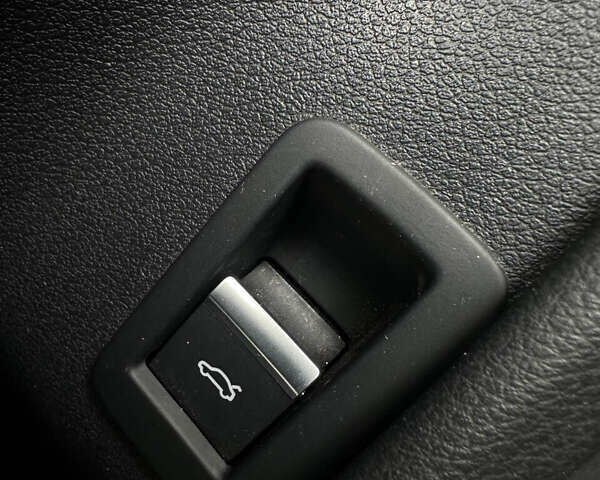 Ауді А4 2019 у Буче на Automoto.ua Білий Ауді А4, об'ємом двигуна 1.98 л та пробігом 85 тис. км за 18700 $, фото 37 на Automoto.ua