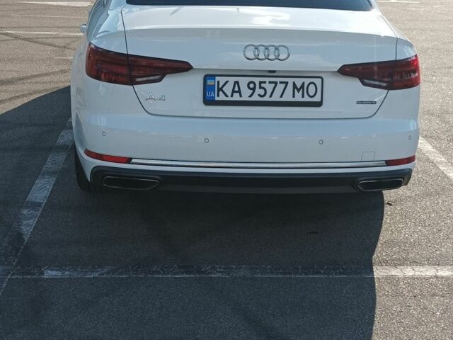 Белый Ауди А4, объемом двигателя 2 л и пробегом 247 тыс. км за 19400 $, фото 2 на Automoto.ua