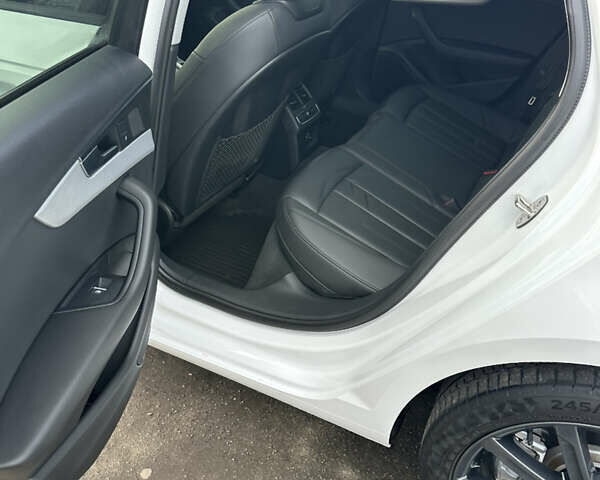 Білий Ауді А4, об'ємом двигуна 1.98 л та пробігом 130 тис. км за 21500 $, фото 11 на Automoto.ua