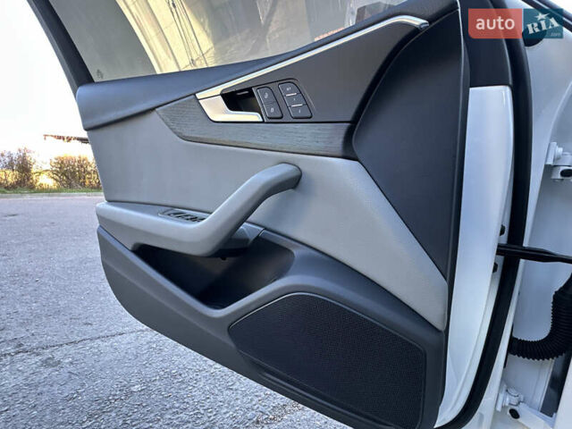 Белый Ауди А4, объемом двигателя 2 л и пробегом 122 тыс. км за 18650 $, фото 70 на Automoto.ua