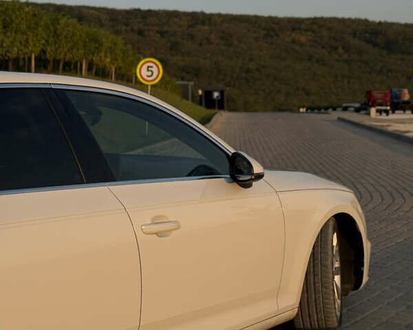 Білий Ауді А4, об'ємом двигуна 1.98 л та пробігом 98 тис. км за 18700 $, фото 13 на Automoto.ua