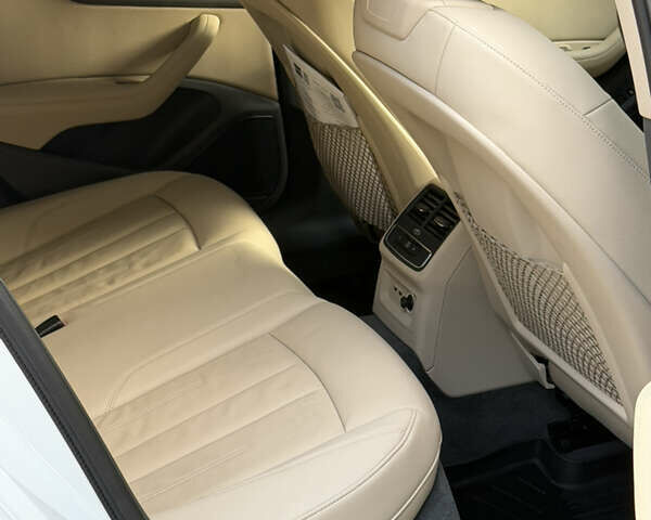 Білий Ауді А4, об'ємом двигуна 2 л та пробігом 102 тис. км за 21800 $, фото 16 на Automoto.ua