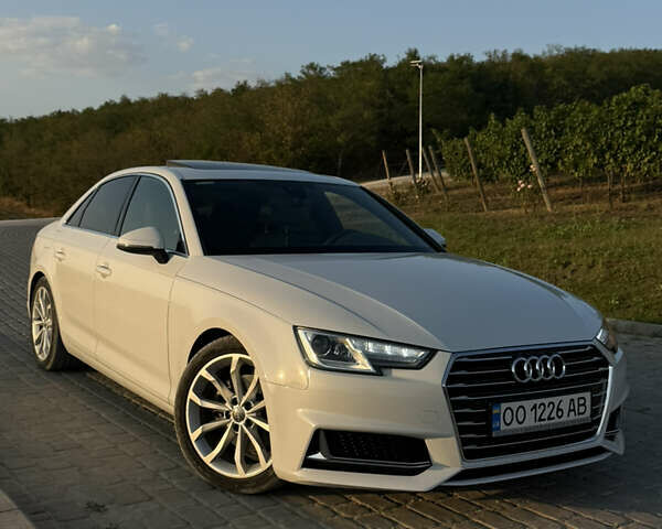 Білий Ауді А4, об'ємом двигуна 1.98 л та пробігом 98 тис. км за 18700 $, фото 4 на Automoto.ua