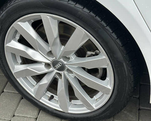 Белый Ауди А4, объемом двигателя 1.98 л и пробегом 127 тыс. км за 20900 $, фото 16 на Automoto.ua