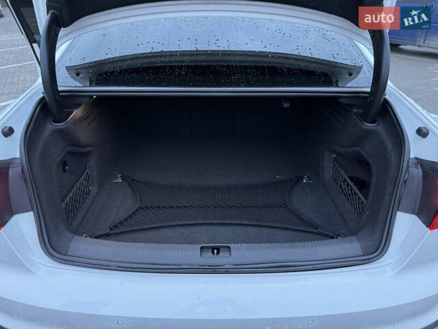 Белый Ауди А4, объемом двигателя 1.98 л и пробегом 105 тыс. км за 24990 $, фото 11 на Automoto.ua