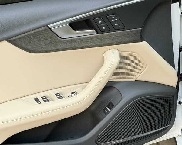 Білий Ауді А4, об'ємом двигуна 2 л та пробігом 102 тис. км за 21800 $, фото 21 на Automoto.ua