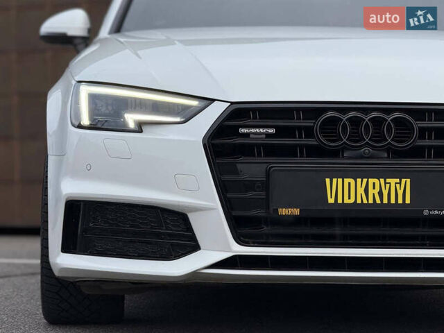 Білий Ауді А4, об'ємом двигуна 2 л та пробігом 133 тис. км за 19450 $, фото 5 на Automoto.ua