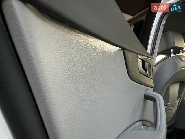 Белый Ауди А4, объемом двигателя 2 л и пробегом 122 тыс. км за 18650 $, фото 53 на Automoto.ua