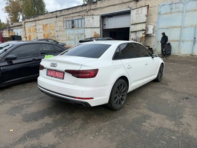 Белый Ауди А4, объемом двигателя 2 л и пробегом 120 тыс. км за 20500 $, фото 2 на Automoto.ua