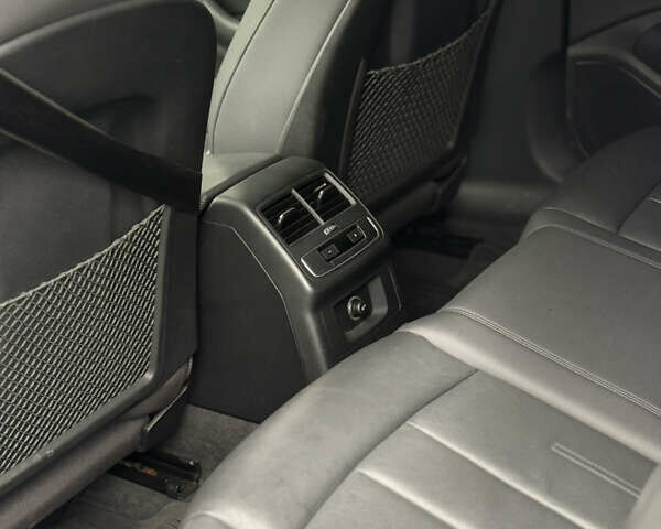 Белый Ауди А4, объемом двигателя 1.98 л и пробегом 200 тыс. км за 18500 $, фото 8 на Automoto.ua