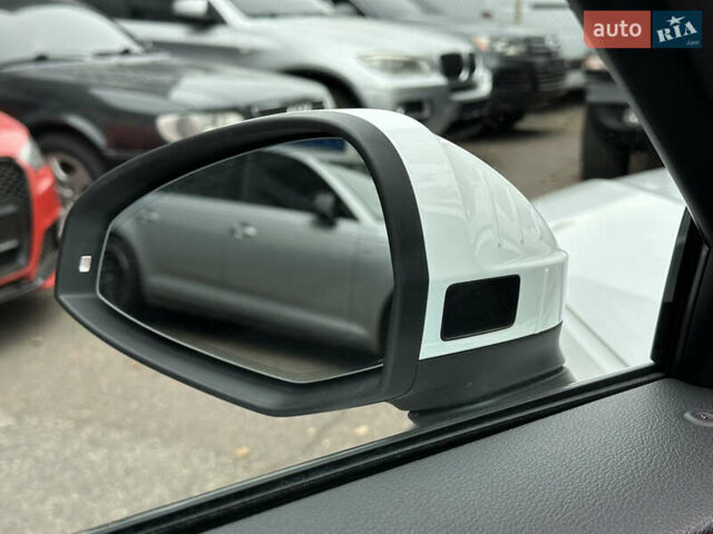 Білий Ауді А4, об'ємом двигуна 2 л та пробігом 96 тис. км за 20500 $, фото 11 на Automoto.ua