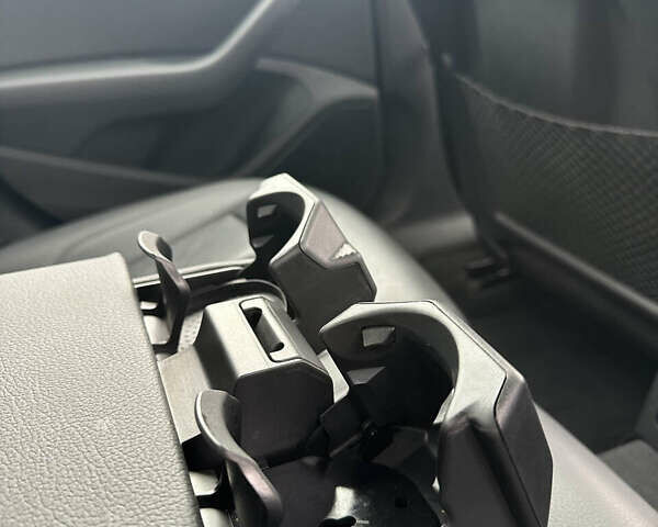 Ауді А4 2019 у Буче на Automoto.ua Білий Ауді А4, об'ємом двигуна 1.98 л та пробігом 85 тис. км за 18700 $, фото 31 на Automoto.ua