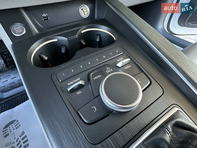 Белый Ауди А4, объемом двигателя 2 л и пробегом 122 тыс. км за 18650 $, фото 74 на Automoto.ua