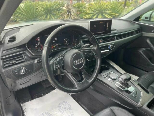 Белый Ауди А4, объемом двигателя 2 л и пробегом 31 тыс. км за 12000 $, фото 8 на Automoto.ua