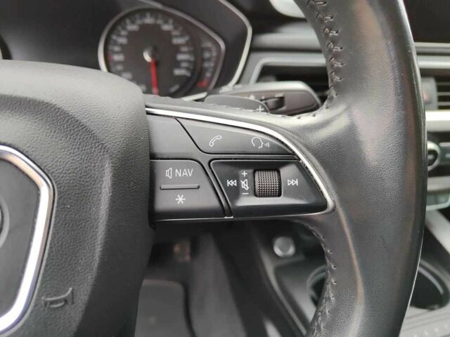 Белый Ауди А4, объемом двигателя 2 л и пробегом 80 тыс. км за 11200 $, фото 14 на Automoto.ua