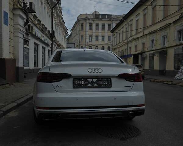 Белый Ауди А4, объемом двигателя 1.98 л и пробегом 40 тыс. км за 24500 $, фото 12 на Automoto.ua