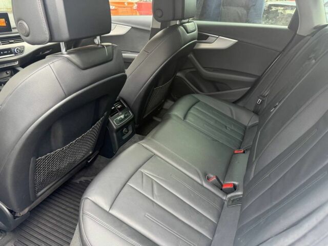 Белый Ауди А4, объемом двигателя 2 л и пробегом 120 тыс. км за 20500 $, фото 6 на Automoto.ua