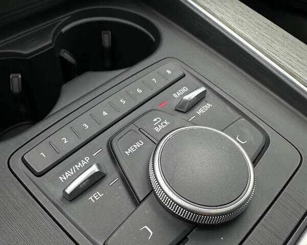 Ауді А4 2019 у Буче на Automoto.ua Білий Ауді А4, об'ємом двигуна 1.98 л та пробігом 85 тис. км за 18700 $, фото 47 на Automoto.ua