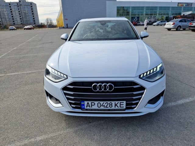 Белый Ауди А4, объемом двигателя 2 л и пробегом 40 тыс. км за 26500 $, фото 4 на Automoto.ua