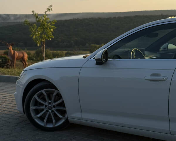 Білий Ауді А4, об'ємом двигуна 1.98 л та пробігом 98 тис. км за 18700 $, фото 12 на Automoto.ua