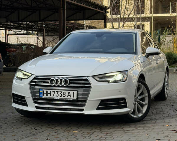 Білий Ауді А4, об'ємом двигуна 2 л та пробігом 102 тис. км за 21800 $, фото 1 на Automoto.ua