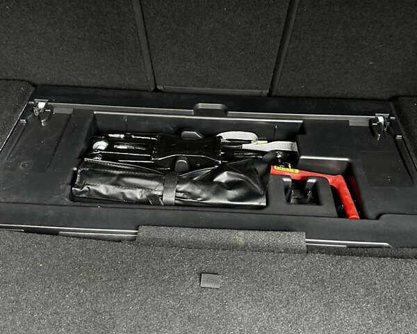 Белый Ауди А4, объемом двигателя 1.98 л и пробегом 127 тыс. км за 20900 $, фото 37 на Automoto.ua