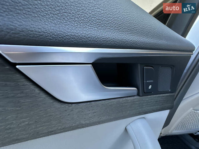 Белый Ауди А4, объемом двигателя 2 л и пробегом 122 тыс. км за 18650 $, фото 83 на Automoto.ua