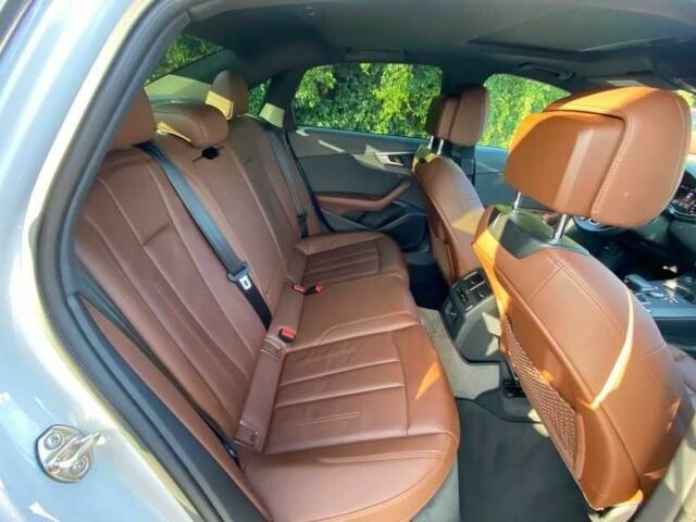 Белый Ауди А4, объемом двигателя 2 л и пробегом 29 тыс. км за 17150 $, фото 7 на Automoto.ua