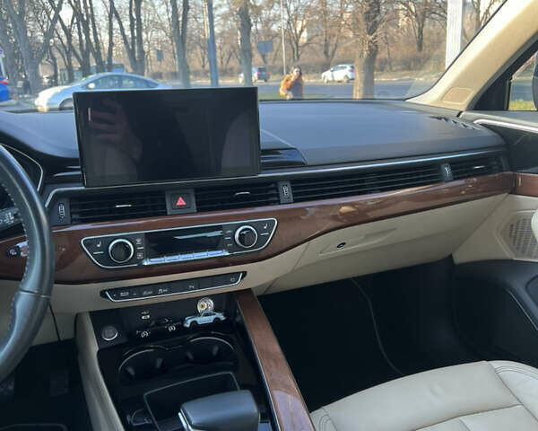 Белый Ауди А4, объемом двигателя 2 л и пробегом 105 тыс. км за 26000 $, фото 15 на Automoto.ua