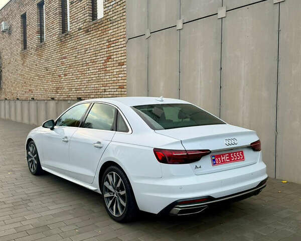 Білий Ауді А4, об'ємом двигуна 1.98 л та пробігом 39 тис. км за 28990 $, фото 8 на Automoto.ua