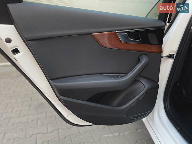 Белый Ауди А4, объемом двигателя 1.98 л и пробегом 5 тыс. км за 27800 $, фото 36 на Automoto.ua