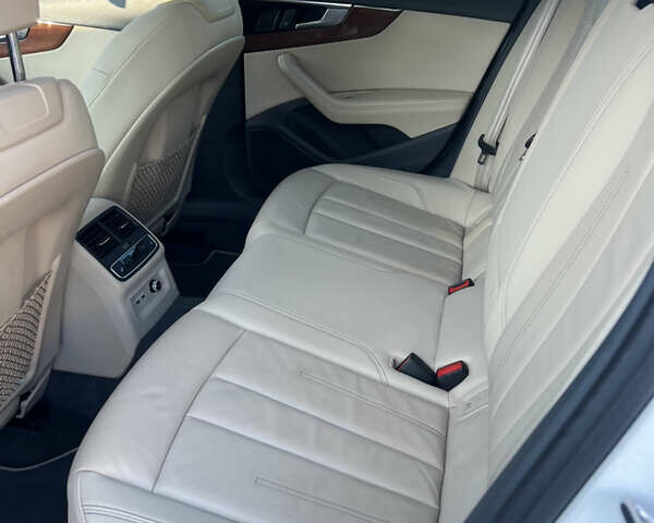 Белый Ауди А4, объемом двигателя 2 л и пробегом 105 тыс. км за 26000 $, фото 19 на Automoto.ua