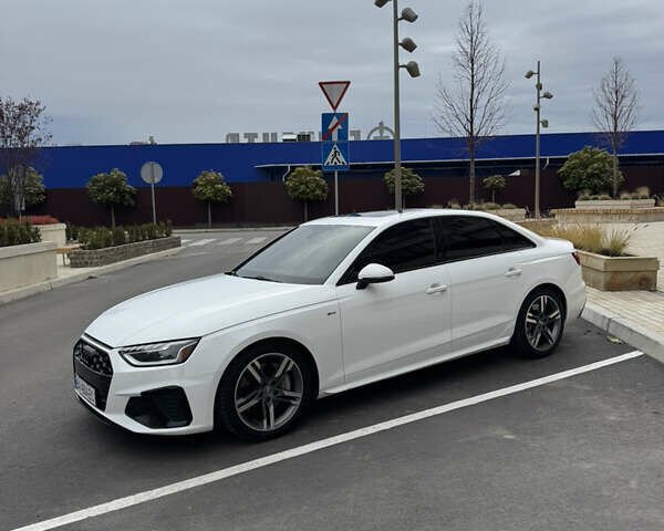 Белый Ауди А4, объемом двигателя 2 л и пробегом 35 тыс. км за 35999 $, фото 4 на Automoto.ua