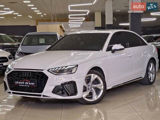 Белый Ауди А4, объемом двигателя 2 л и пробегом 76 тыс. км за 28999 $, фото 1 на Automoto.ua