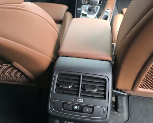 Белый Ауди А4, объемом двигателя 2.01 л и пробегом 53 тыс. км за 27000 $, фото 8 на Automoto.ua