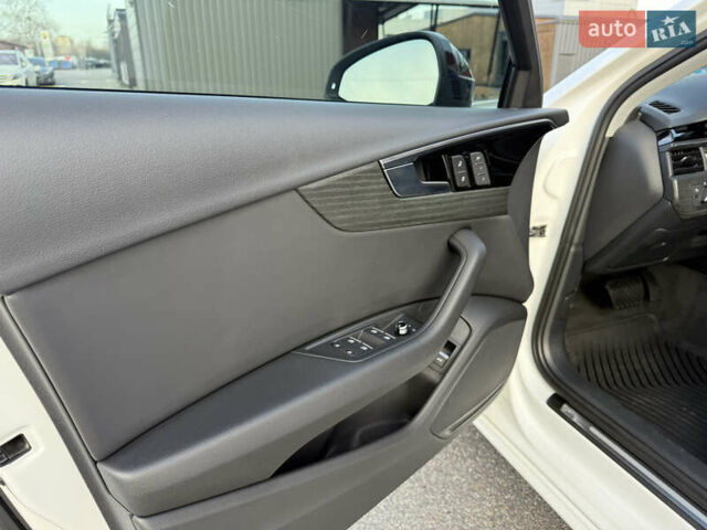 Білий Ауді А4, об'ємом двигуна 2 л та пробігом 126 тис. км за 23900 $, фото 43 на Automoto.ua