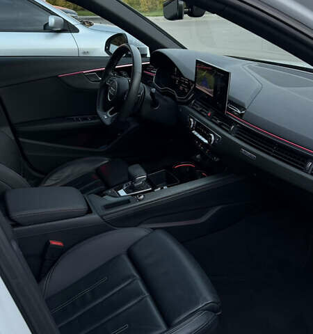 Ауді А4 2020 у Києві на Automoto.ua Білий Ауді А4, об'ємом двигуна 2 л та пробігом 94 тис. км за 27500 $, фото 7 на Automoto.ua