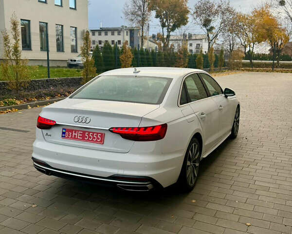 Білий Ауді А4, об'ємом двигуна 1.98 л та пробігом 39 тис. км за 28990 $, фото 5 на Automoto.ua