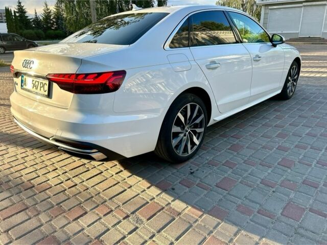 Белый Ауди А4, объемом двигателя 0 л и пробегом 53 тыс. км за 23500 $, фото 4 на Automoto.ua